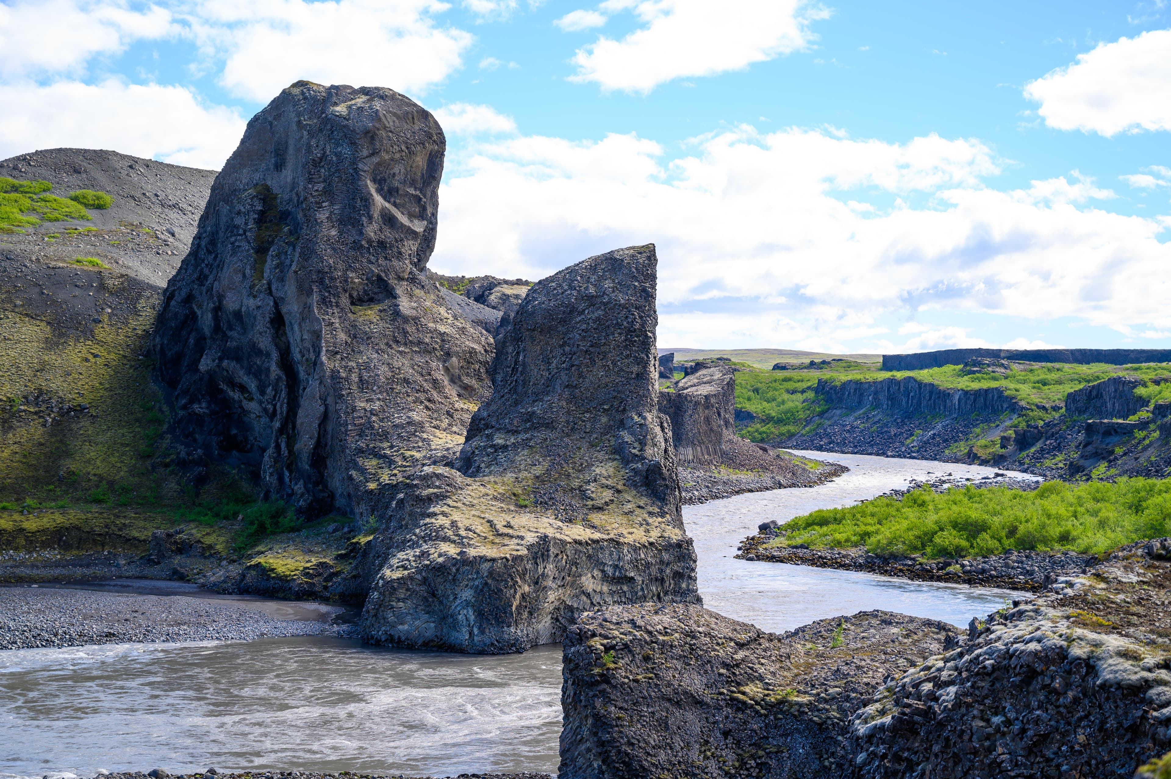 Diamond circle, waterfalls and amazing landscapes - photo 12