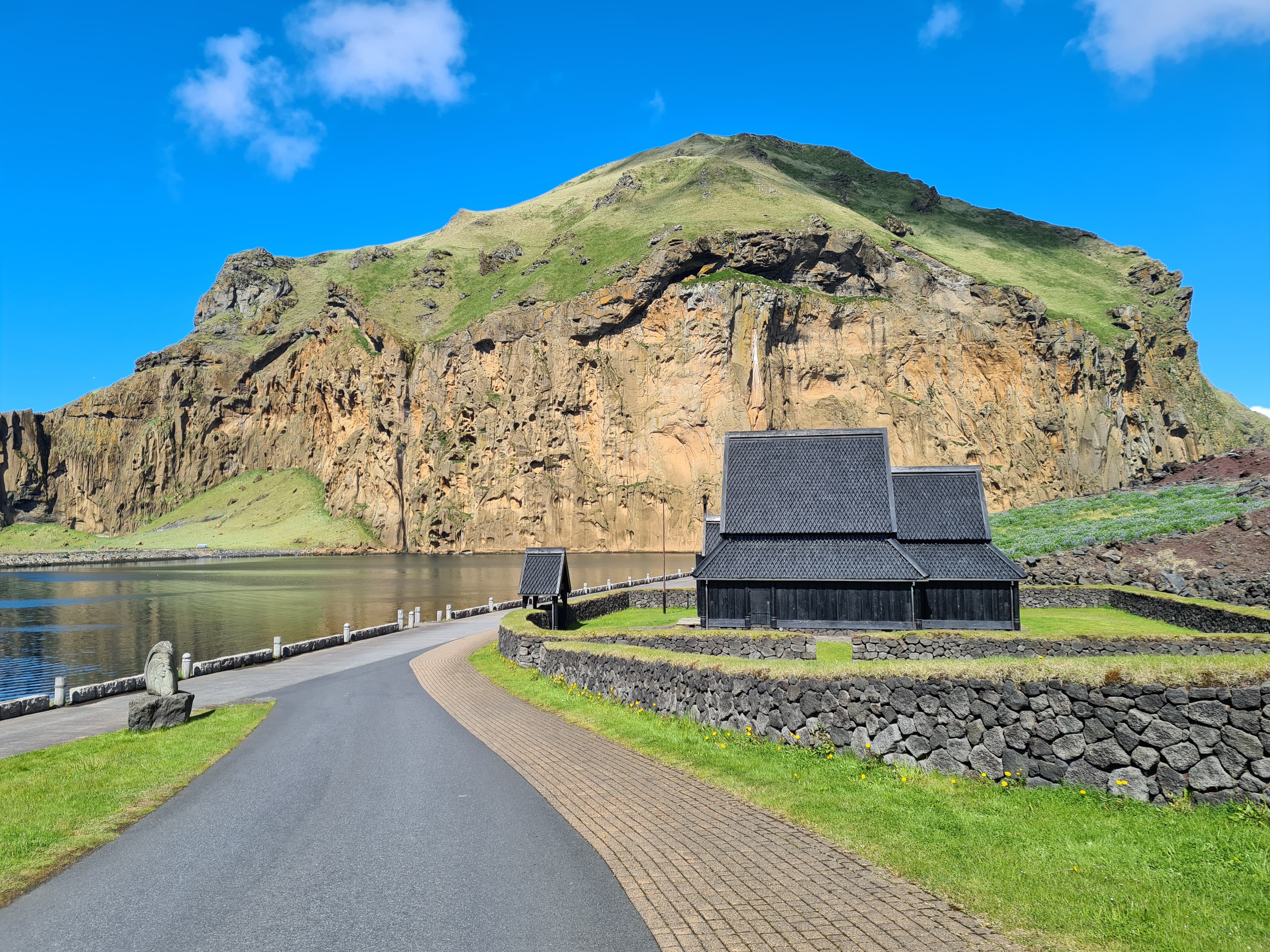 Iceland: Private Westman Islands - Volcano, Wildlife & Scenic Views - photo 3