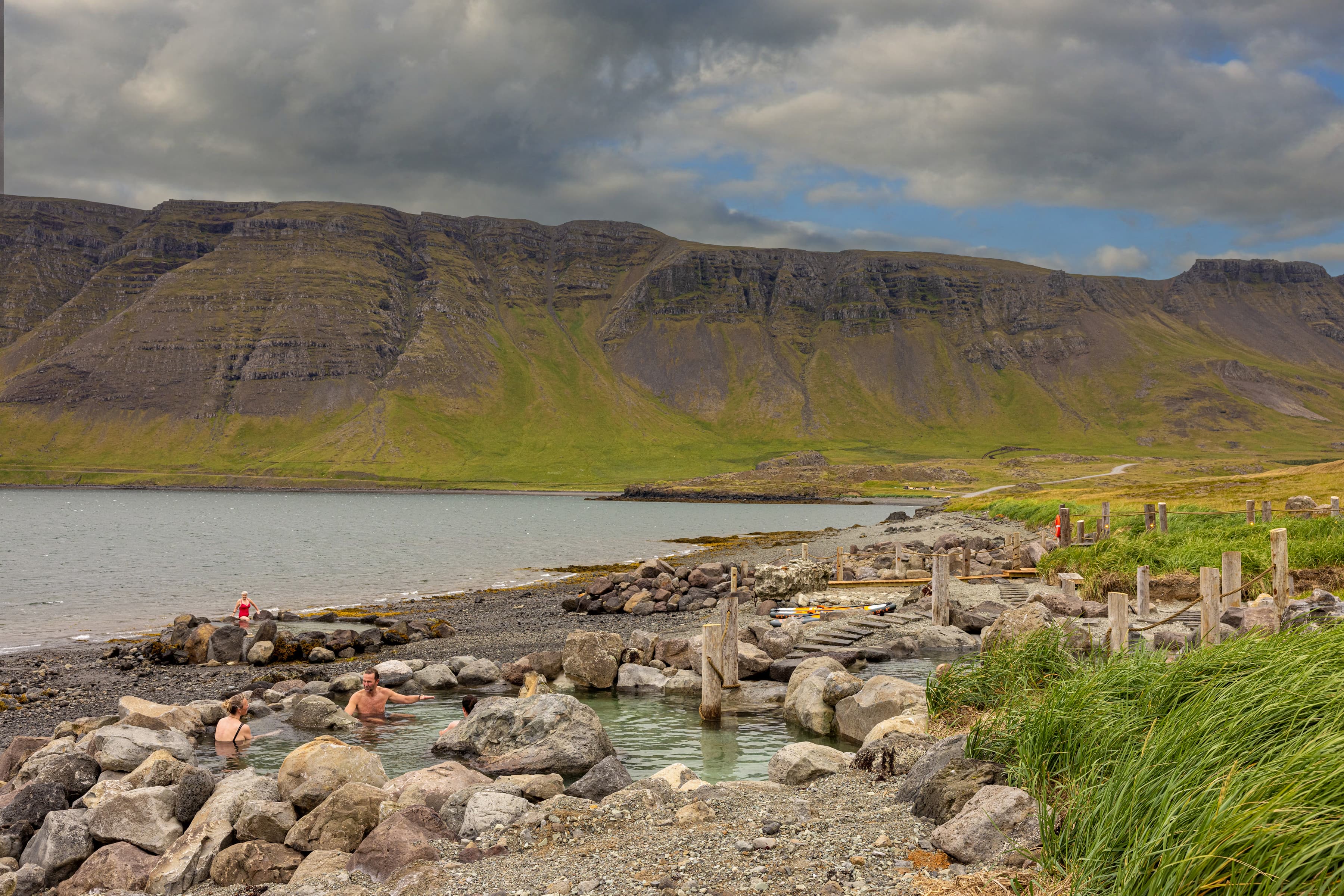Private Esja Hike & Hvammsvik Hot Springs
