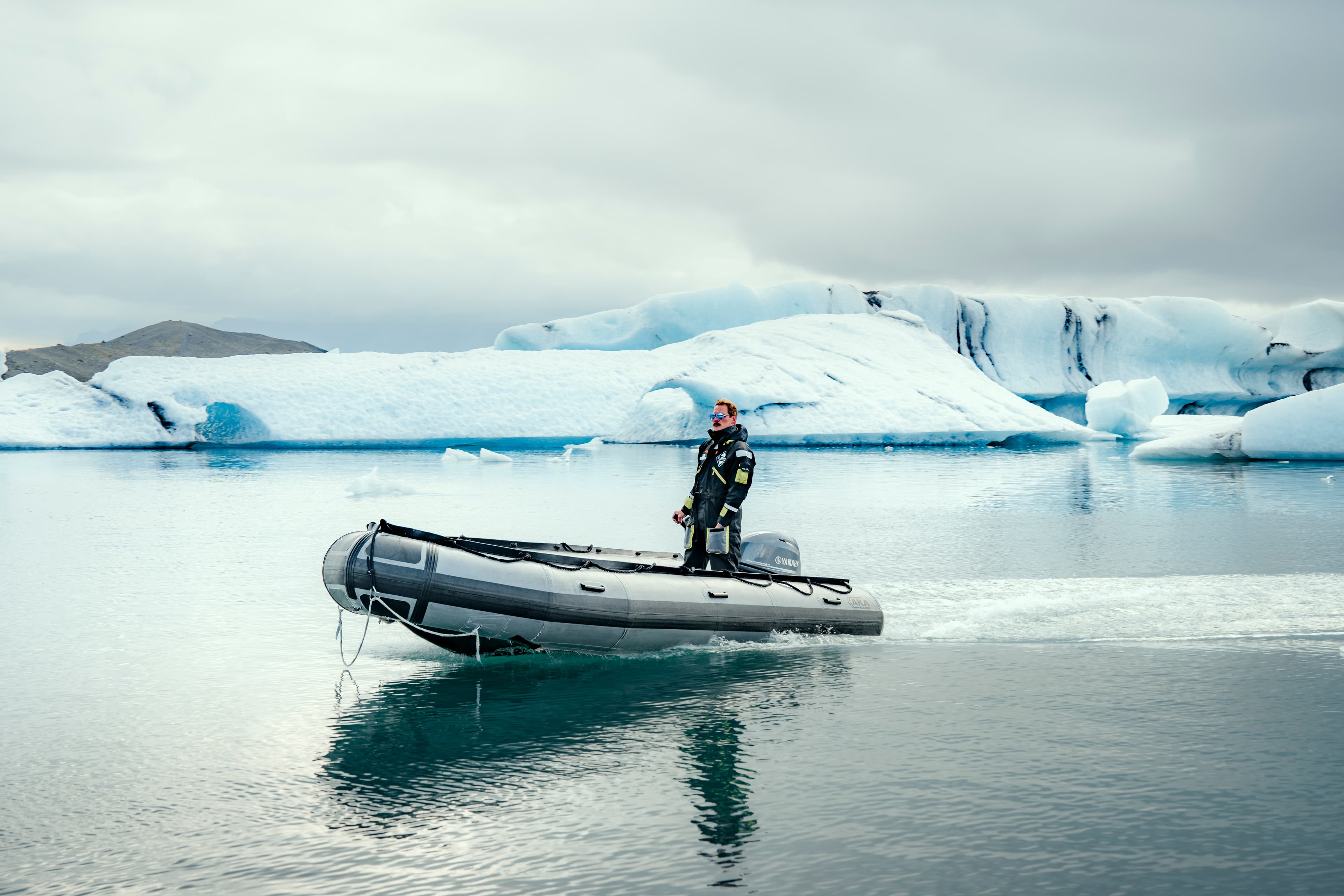 Glacier Hike & Jökulsárlón Zodiac Boat - photo 12