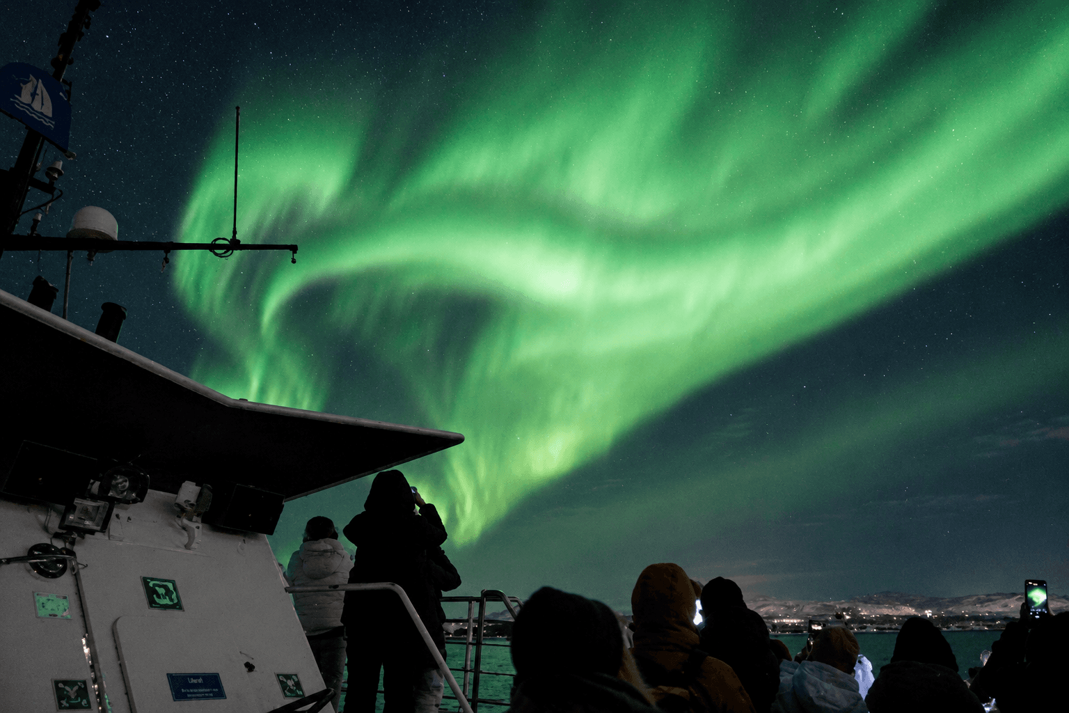 Northern Lights Cruise with Hot Chocolate and Free Retry Included - photo 5
