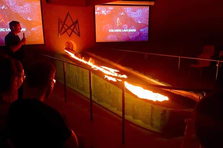 Whale Watching & Lava Show - photo 3