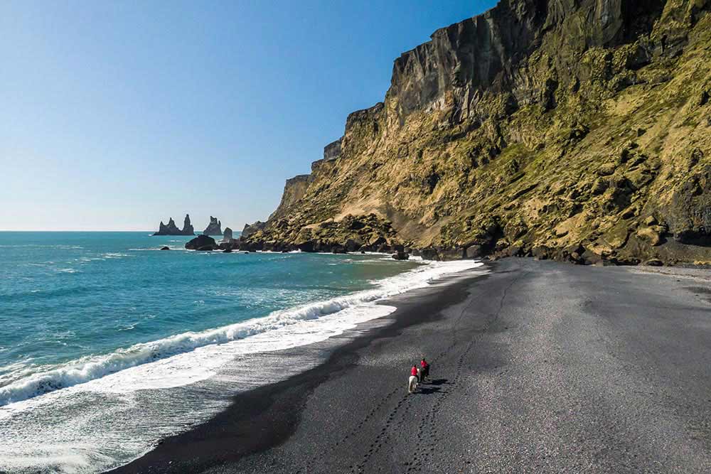 South Coast Waterfalls & Black Beach Horse Riding