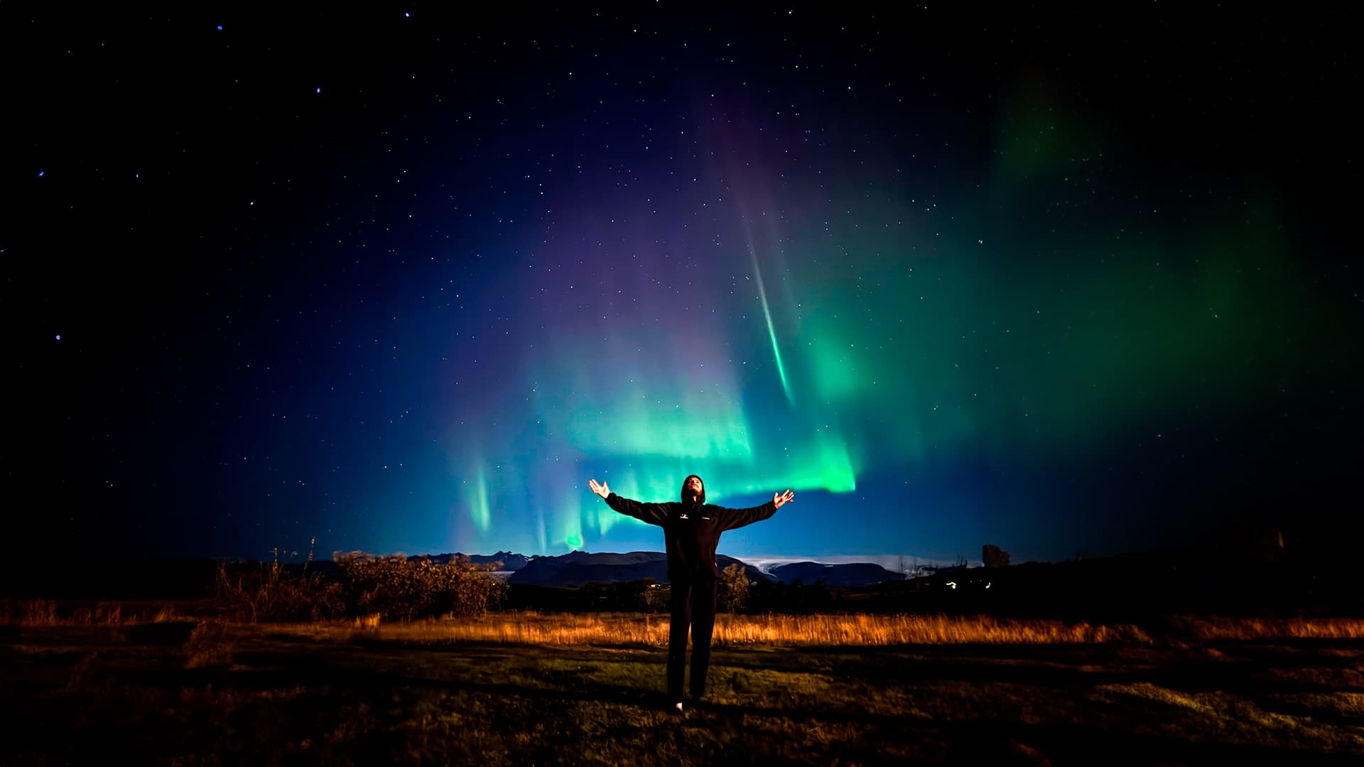 Northern Lights Tour: Cozy Night Adventure with Hot Chocolate - photo 11