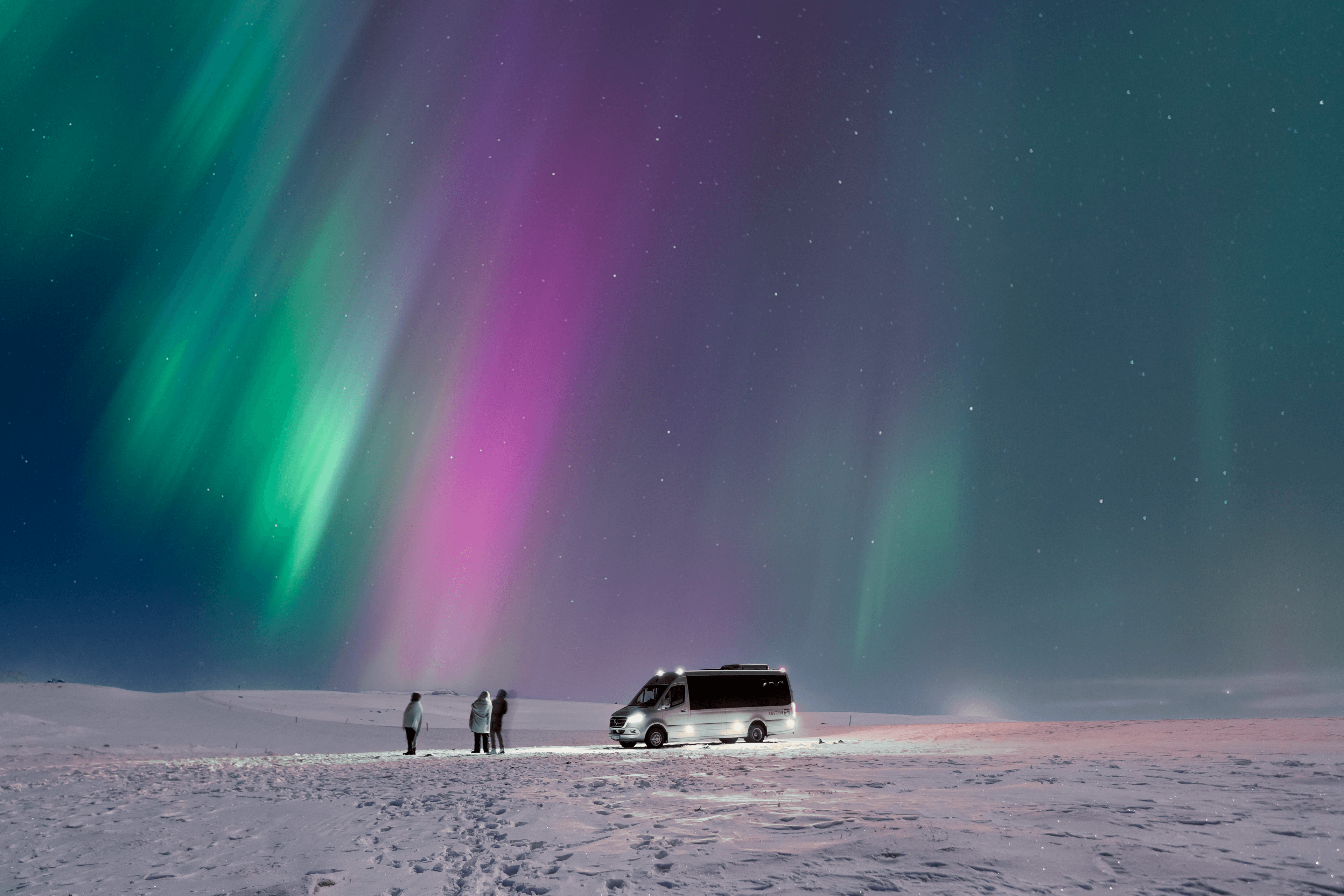 Northern Lights Small Group Tour with Hot Cocoa & Free Photos - photo 3