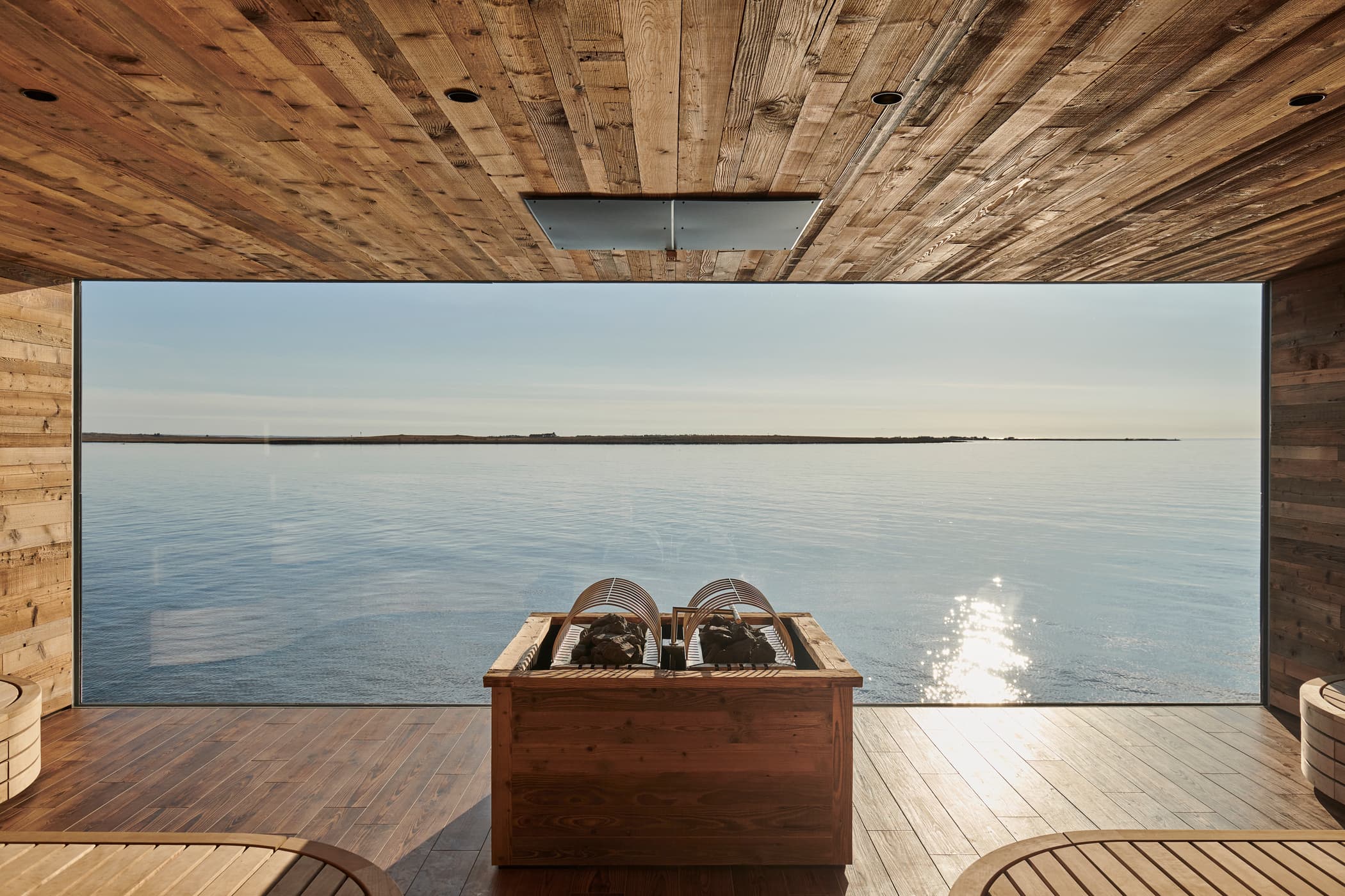 Horse Riding and Spa: SKY LAGOON 