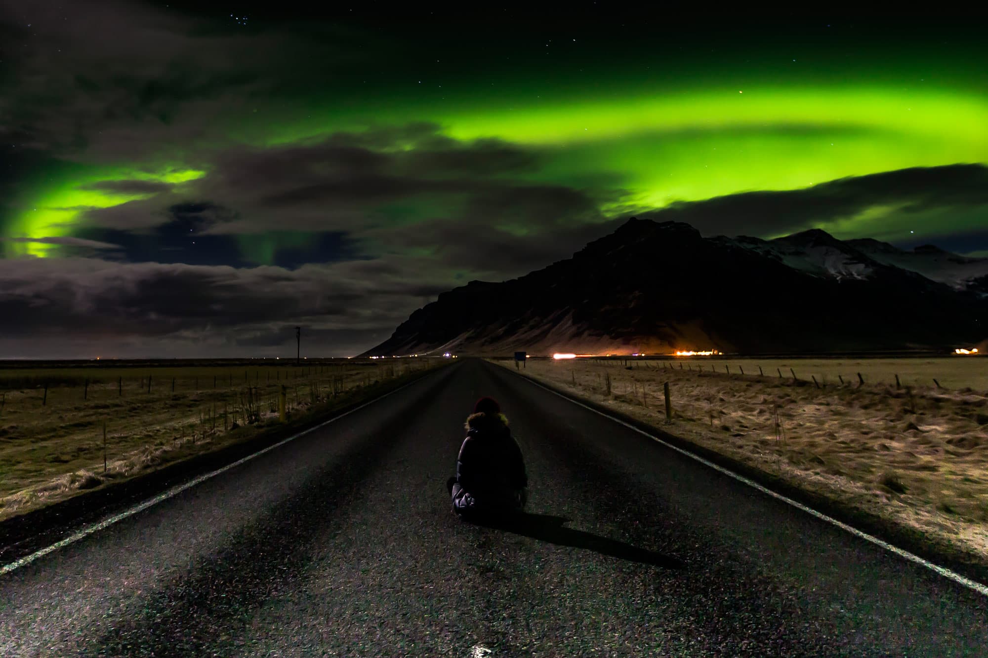 Northern Lights in Mini Bus with Local Pastries, Hot Chocolate and Photos - photo 2