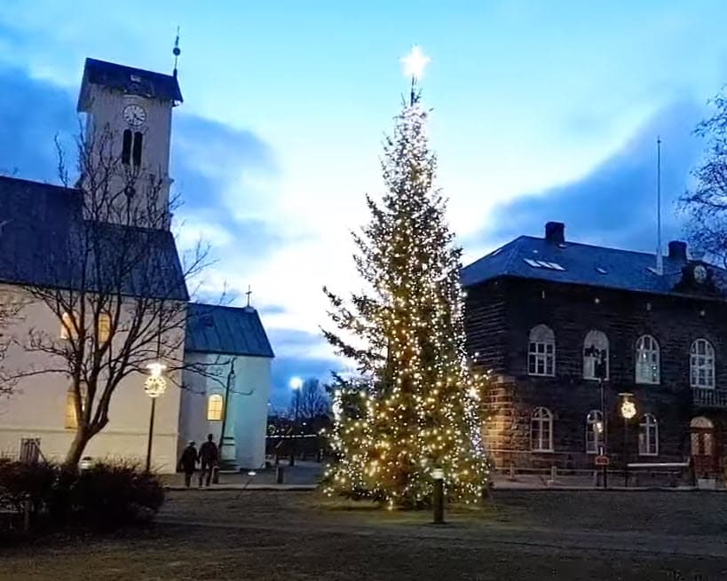 Icelandic New Year's Eve Walking Tour - photo 2