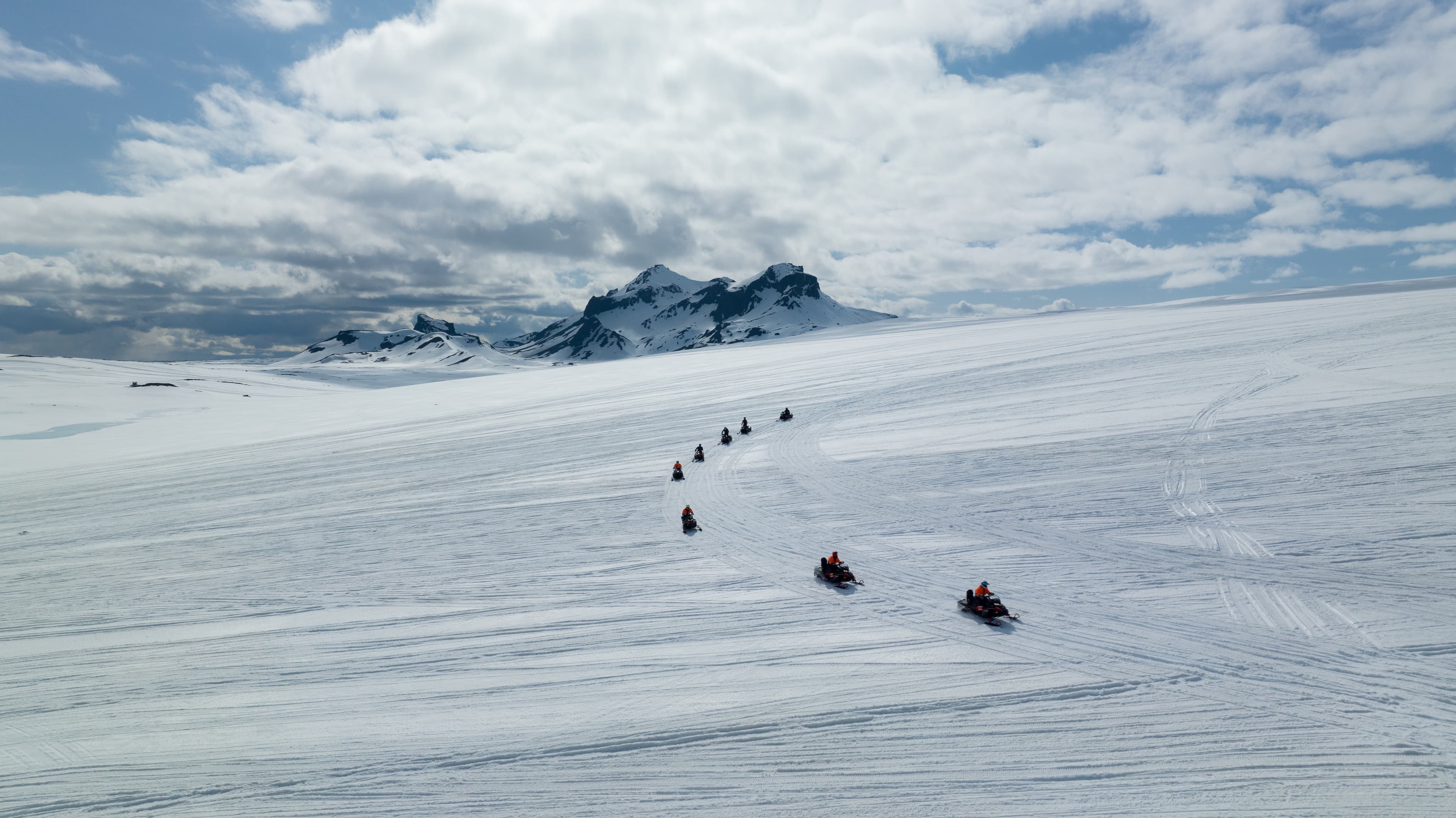 Glacier Snowmobiling & Golden Circle Adventure in a Minibus - photo 2