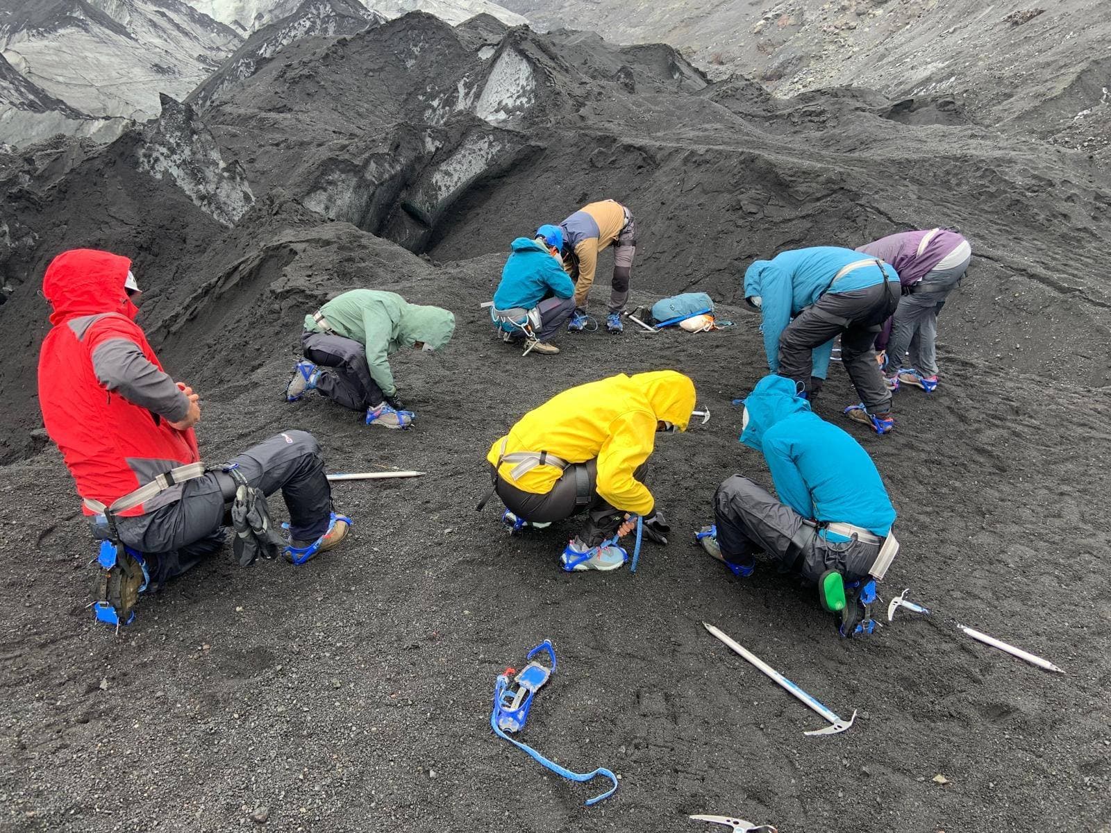 Solheimajokull Glacier Guided Hiking Small Group Tour - photo 2