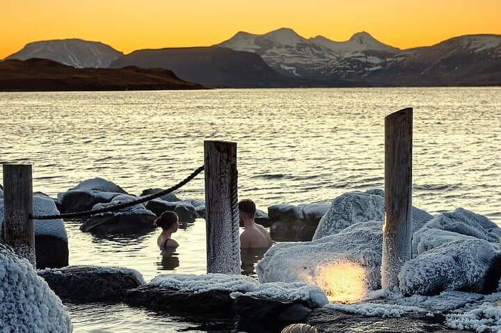 Hvammsvik Hot Springs: Private Round Transfer with Entrance Ticket - photo 7