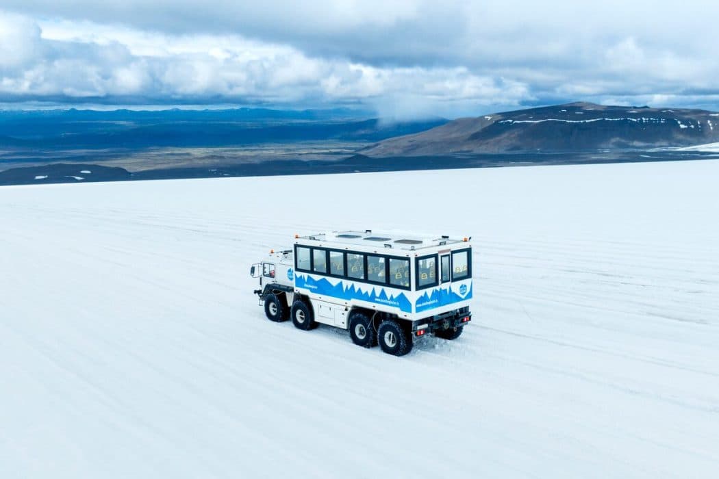 Silver Circle Private Tour: Glacier, Waterfalls & Hvammsvik Hot Springs