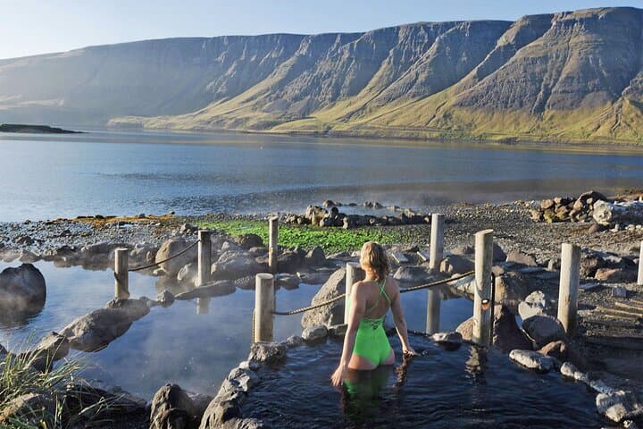 Hvammsvik Hot Springs: Private Round Transfer with Entrance Ticket