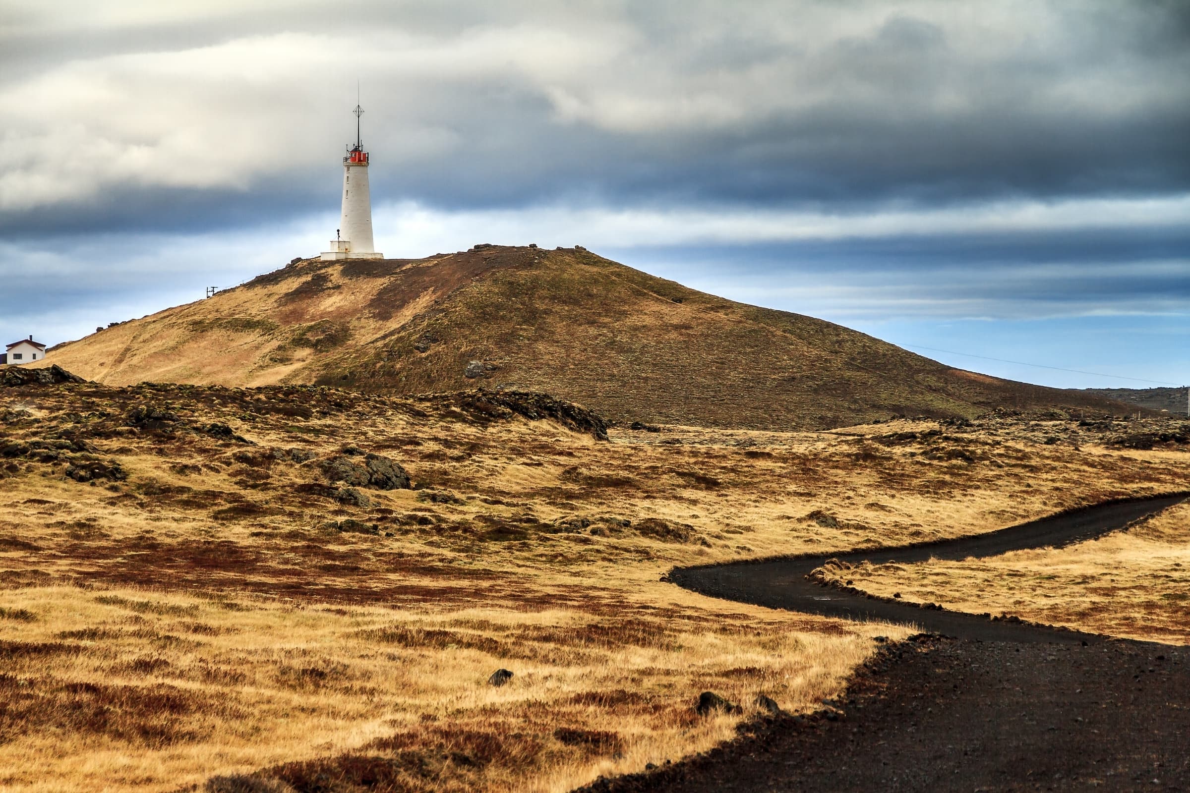 Keflavík to Reykjavík - private tour with Reykjanes Peninsula & Blue Lagoon