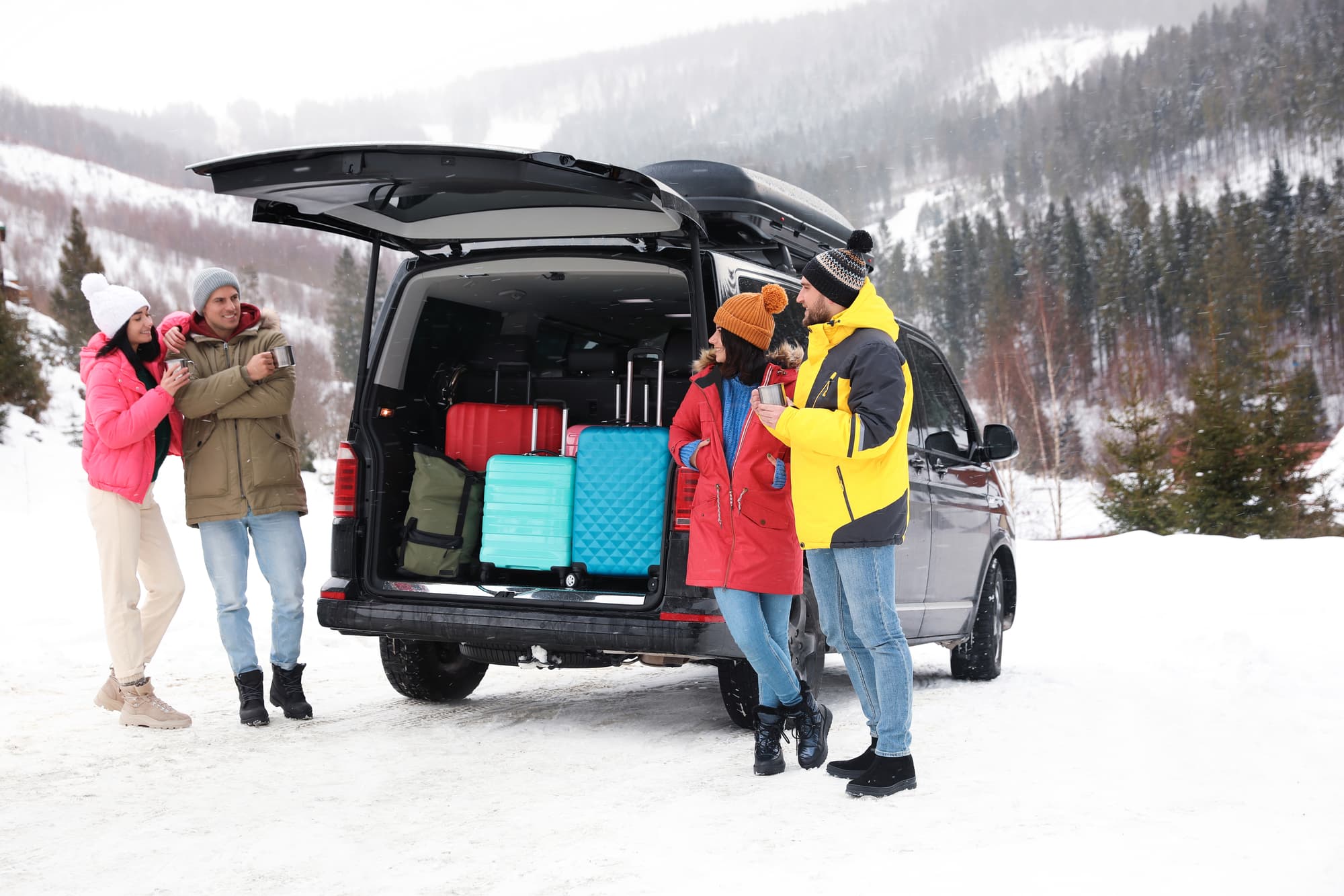 Roundtrip from Keflavik Airport and Reykjavik by Minivan