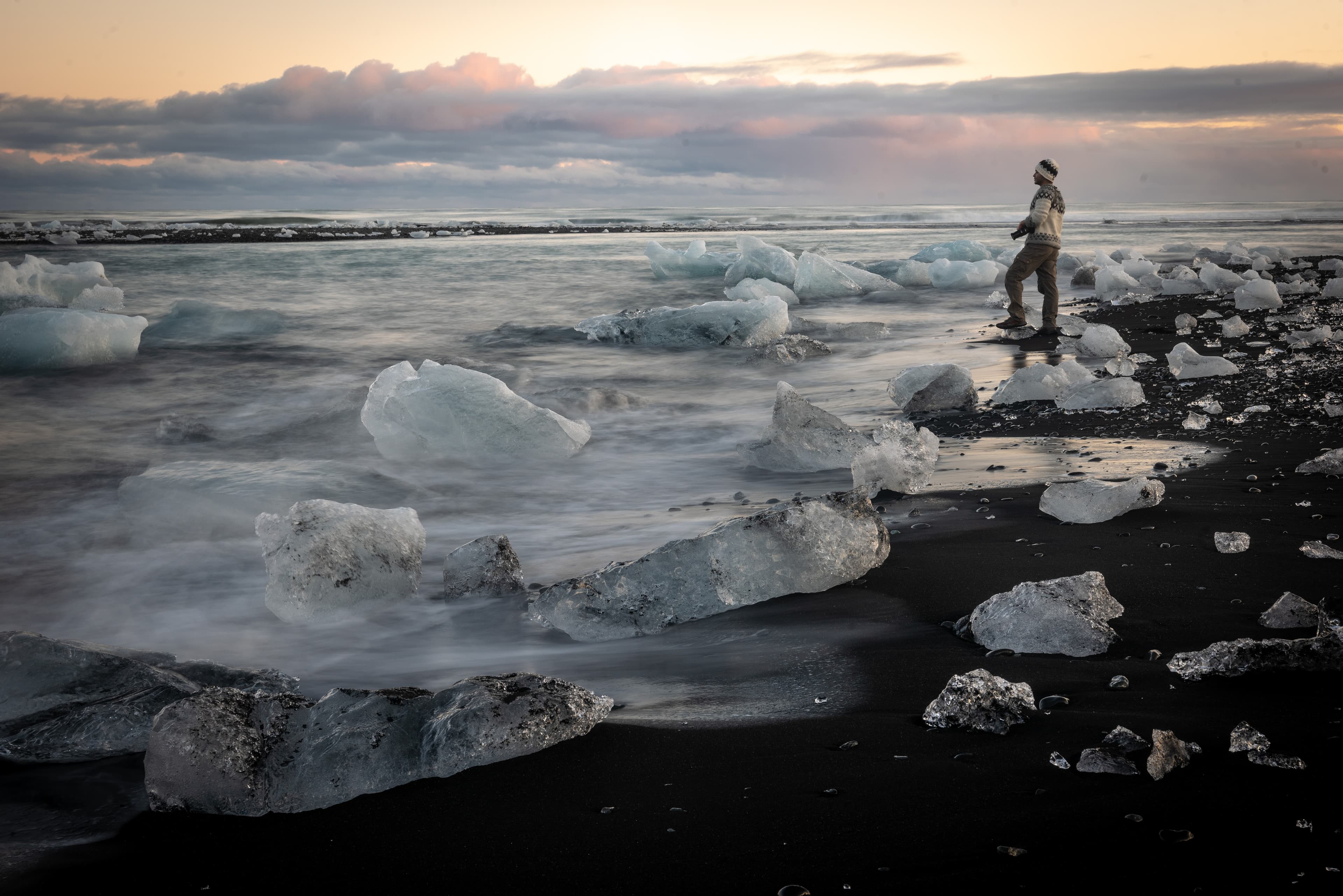 Private Glacier Lagoon + Diamond Beach + Glacier Hike  - photo 21