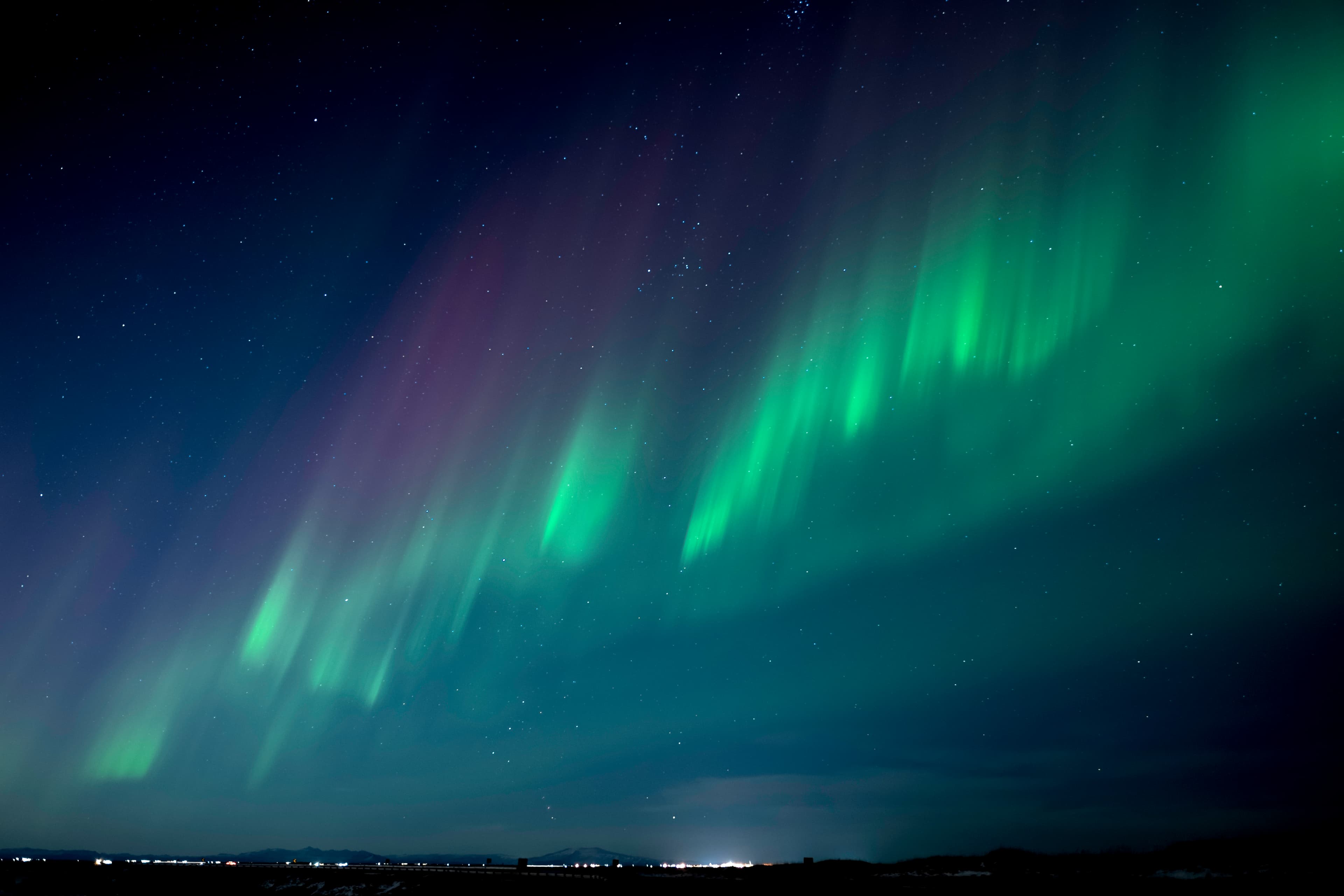 Private Northern Lights Hunt: Minivan