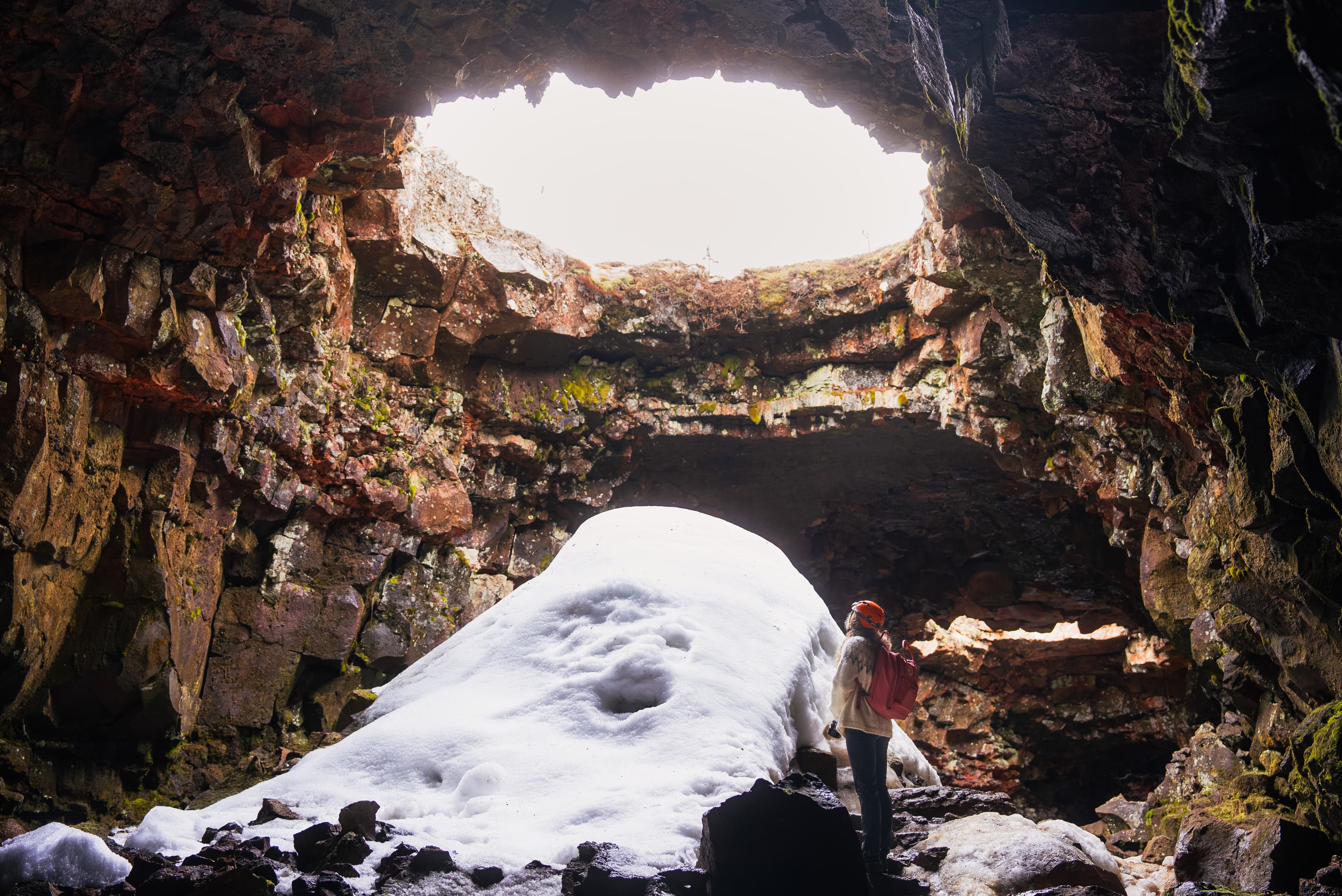 Black & Blue - Lava Tunnel + Silfra Snorkeling - photo 8
