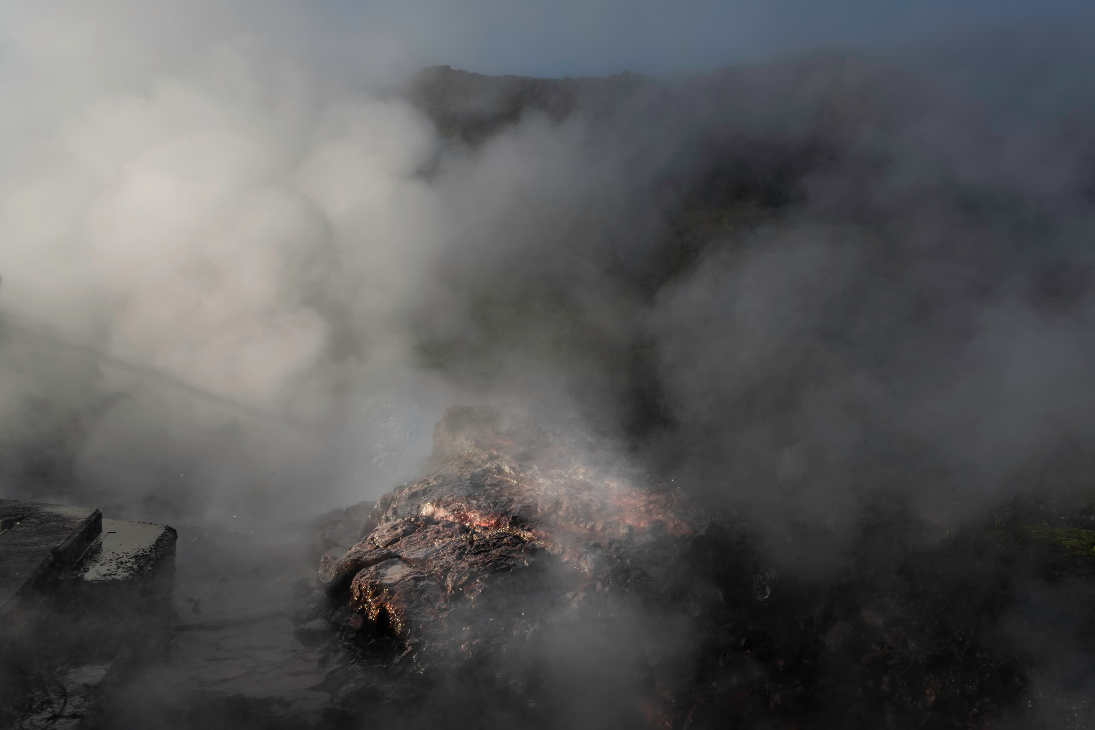 Borgarfjörður, Silver circle in SuperJeep: lava tunnel and hot spring - photo 2
