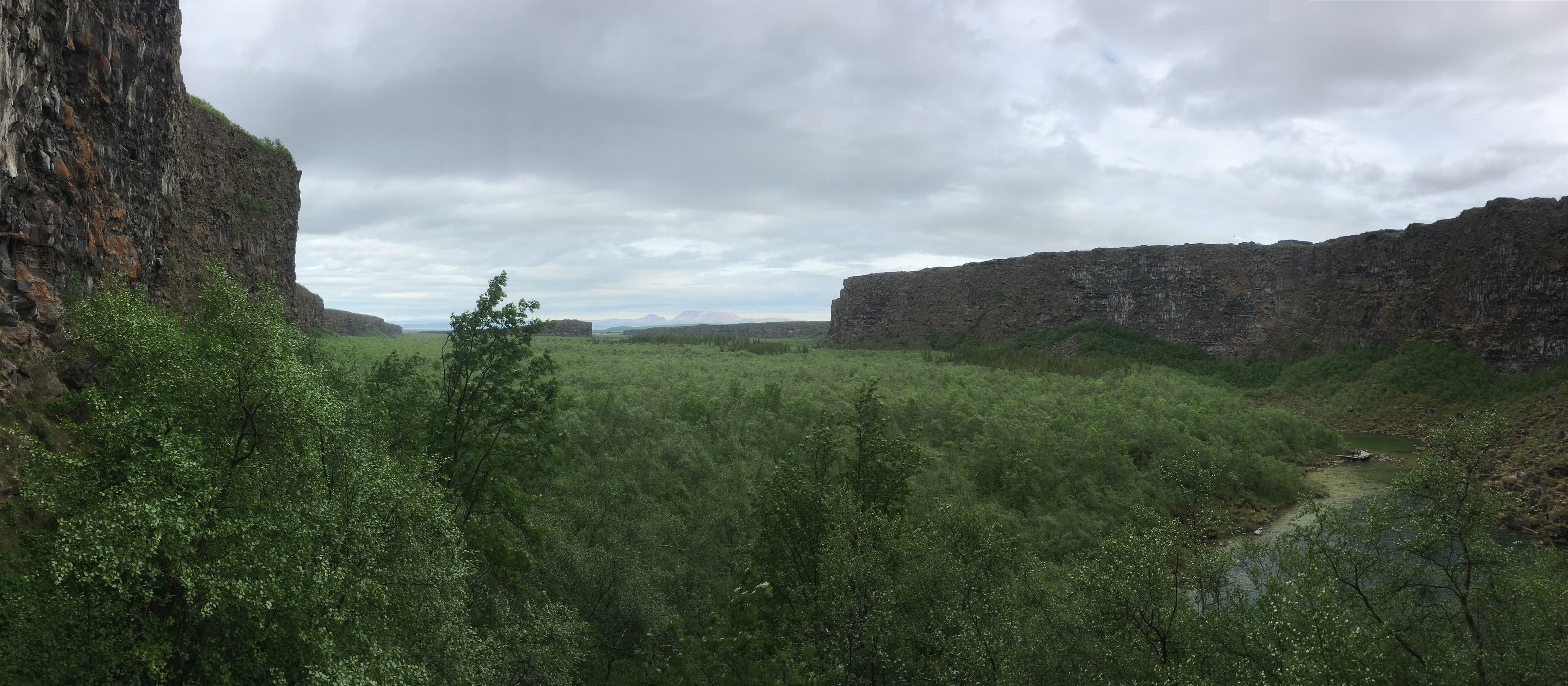 Diamond circle, waterfalls and amazing landscapes - photo 14