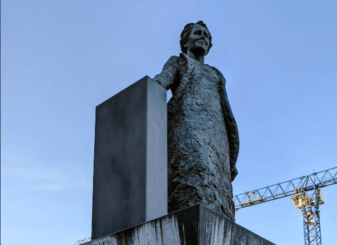 Private Icelandic Women Walking Tour - photo 7