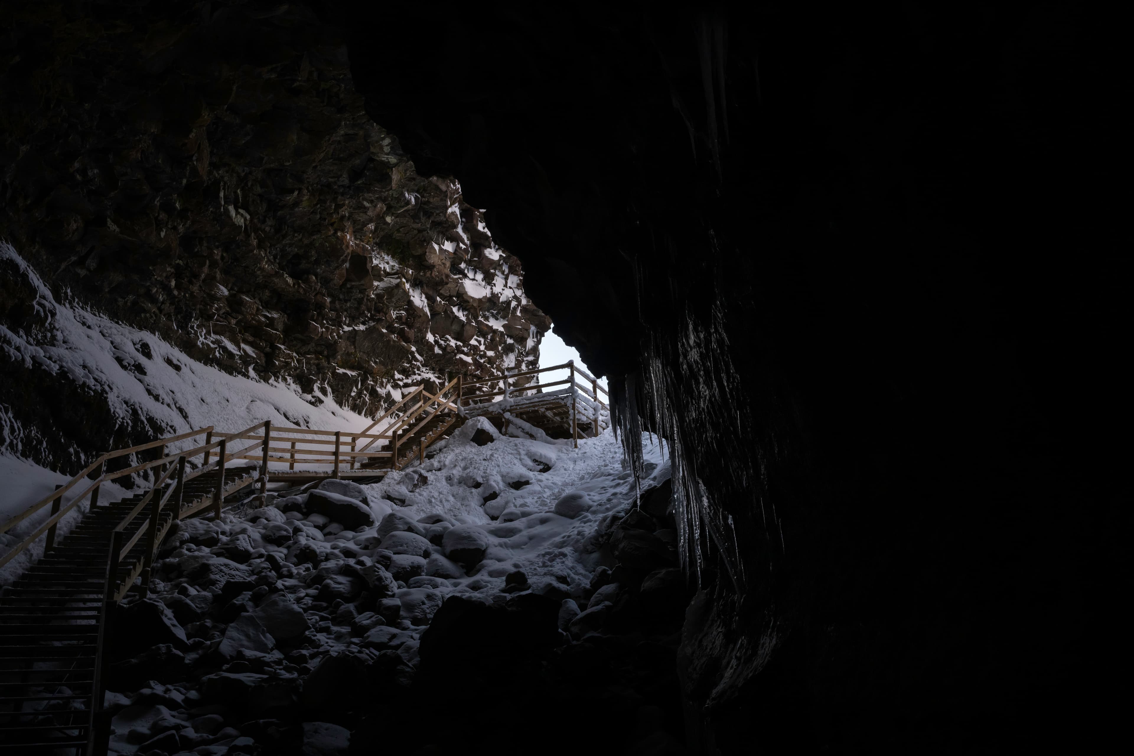 Borgarfjörður, Silver circle in SuperJeep: lava tunnel and hot spring - photo 12