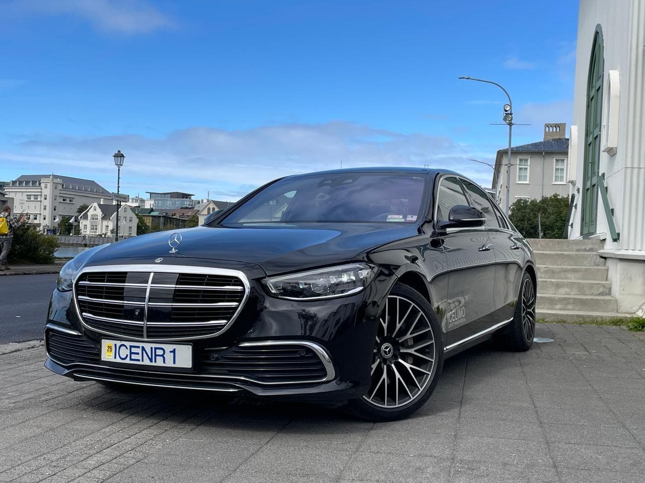 Private Transfer: Keflavik Airport → Reykjavík Mercedes S580L  VIP (2 Pax)