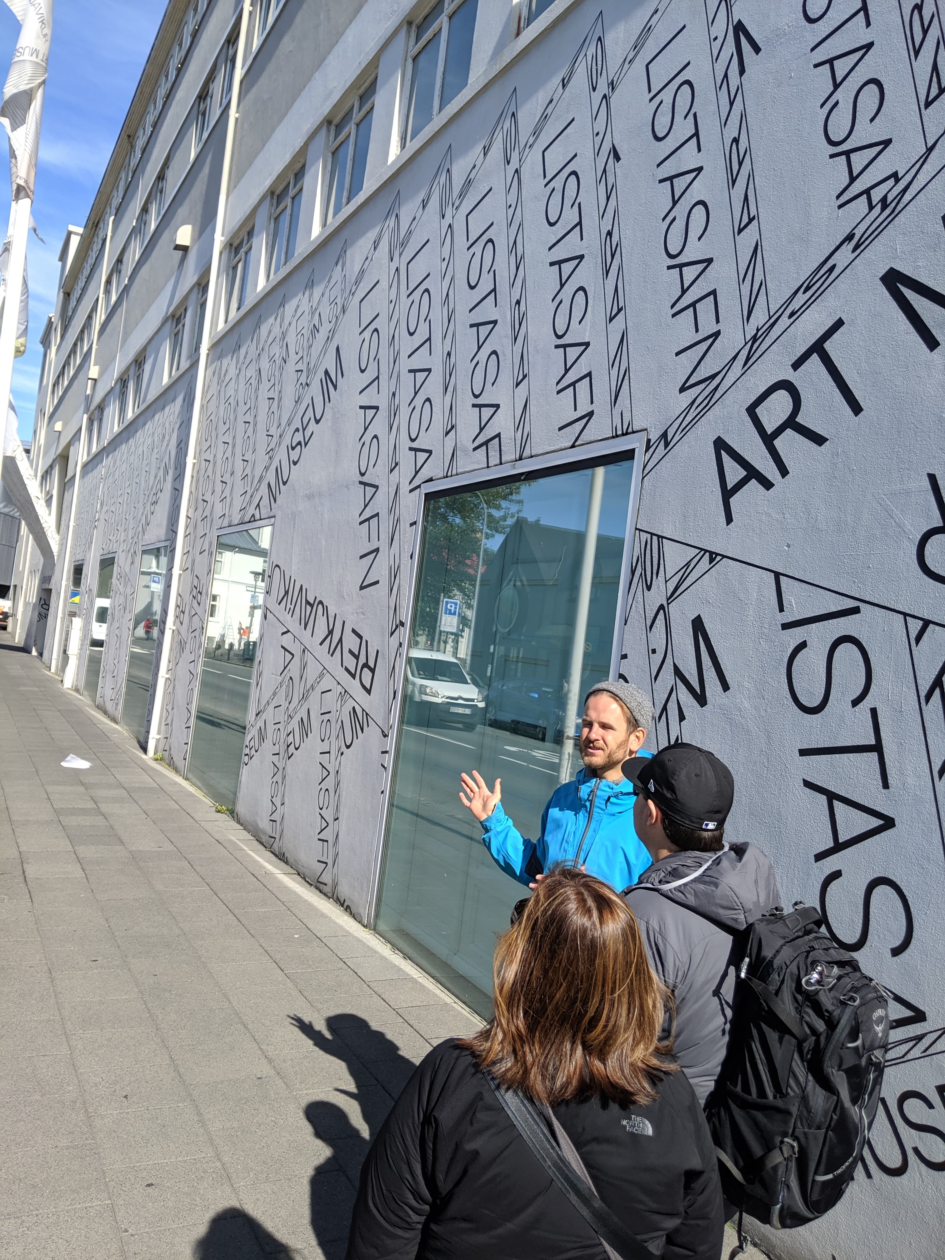 Private Reykjavik Street Art & Photo Friendly Walking Tour - photo 3