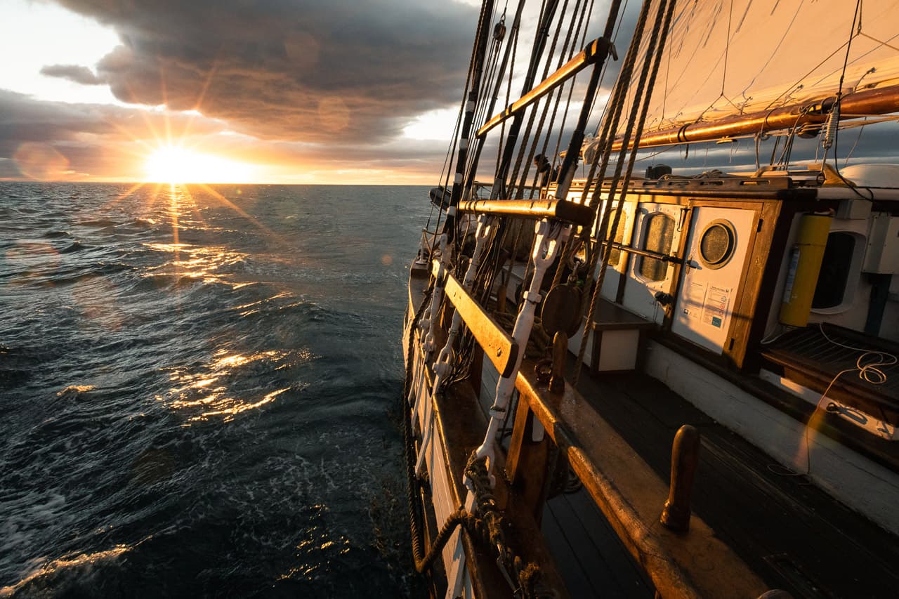 Exclusive Northern Lights Luxury Cruise - photo 17