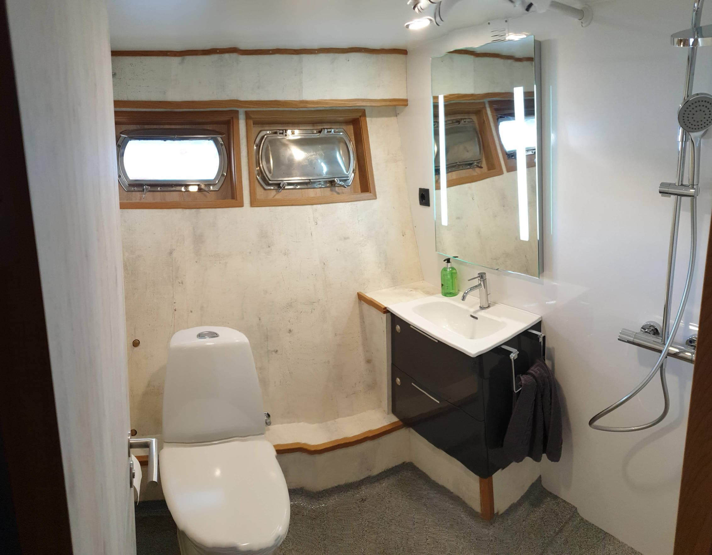 Northern Lights Yacht Cruise - photo 19