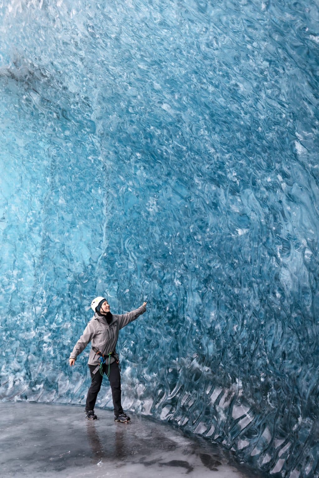 Private Glacier + Ice Cave Photoshoot Adventure - photo 15