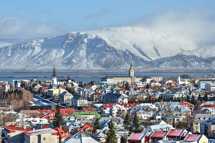4 Hours Private Guided Tour in Reykjavík
