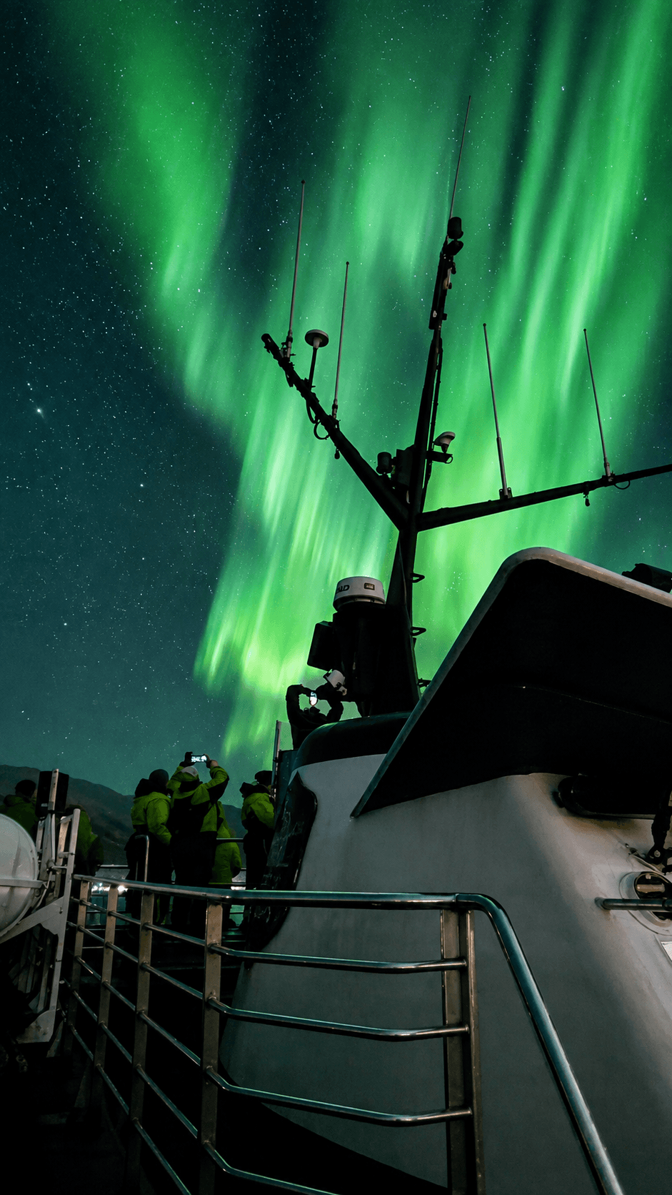 Northern Lights Cruise with Hot Chocolate and Free Retry Included - photo 7