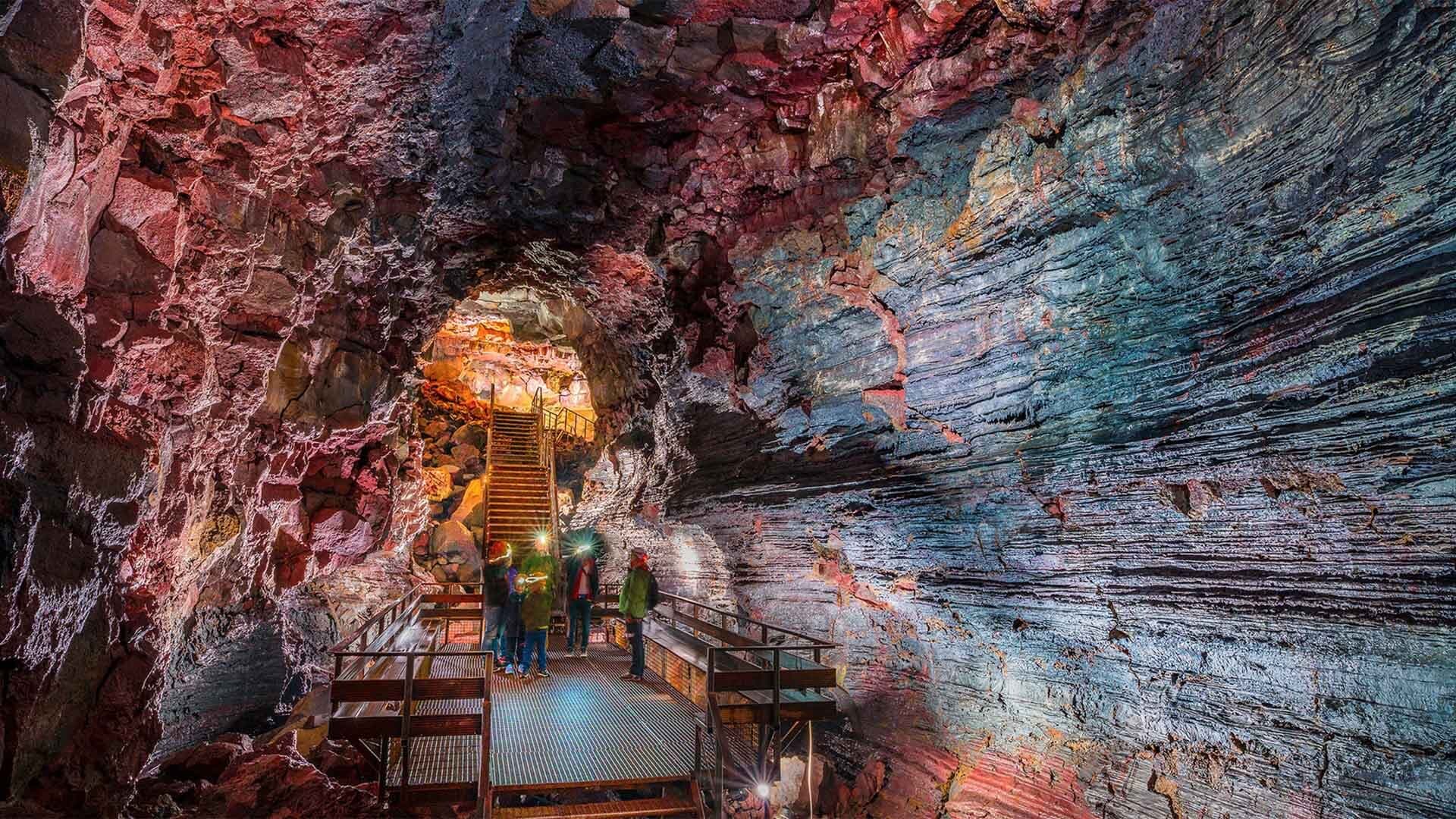Golden Circle Tour & Lava Tunnel