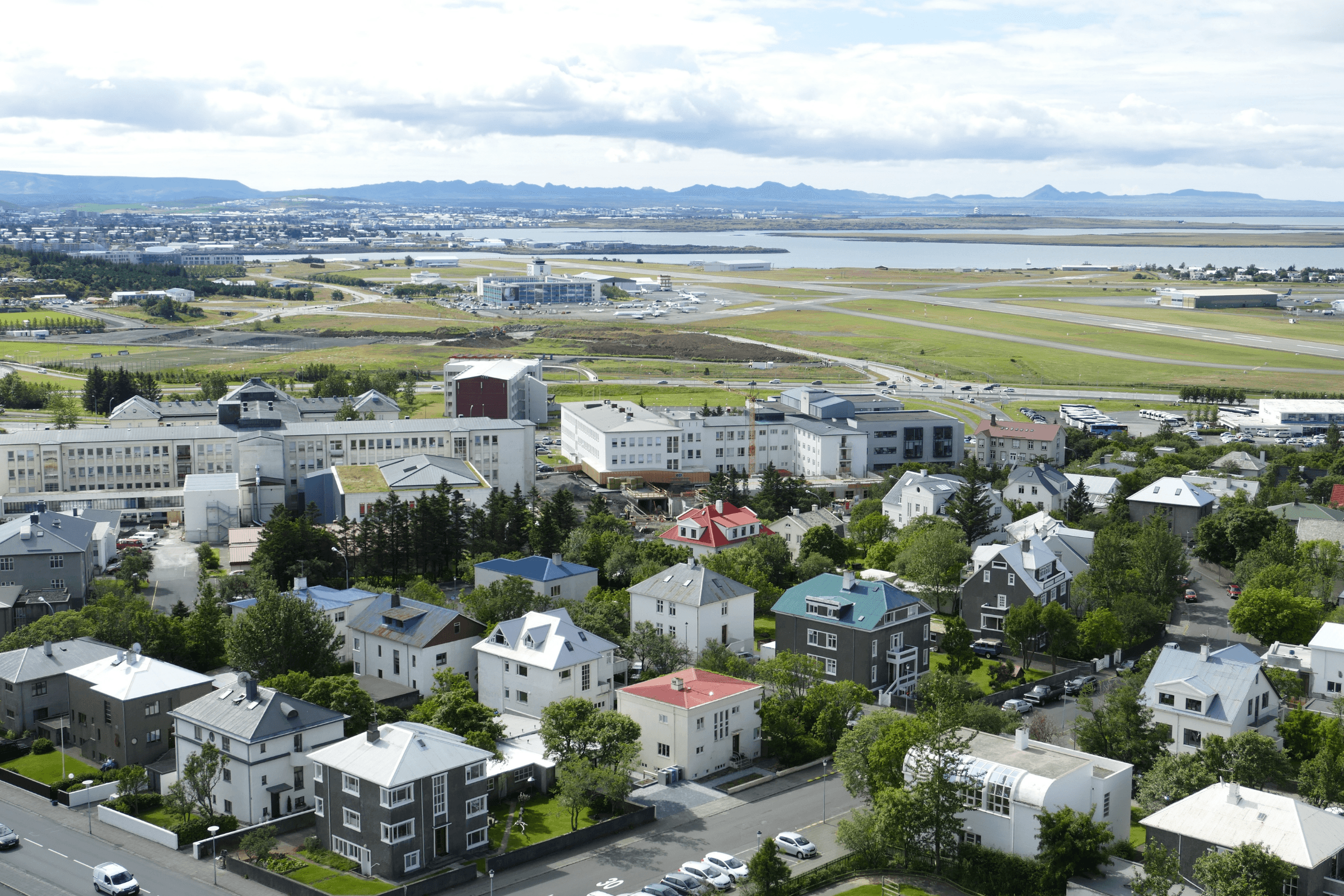 Reykjavik City Airport (RKV) to or from Hotel: Private Transfer by Sedan or Van